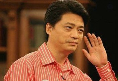 上海第二中学化学老师张越事件持续发酵，校方回应引发众议
